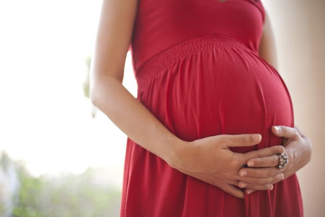 Εγκυμοσύνη και καλοκαίρι – 10 απαραίτητες συμβουλές